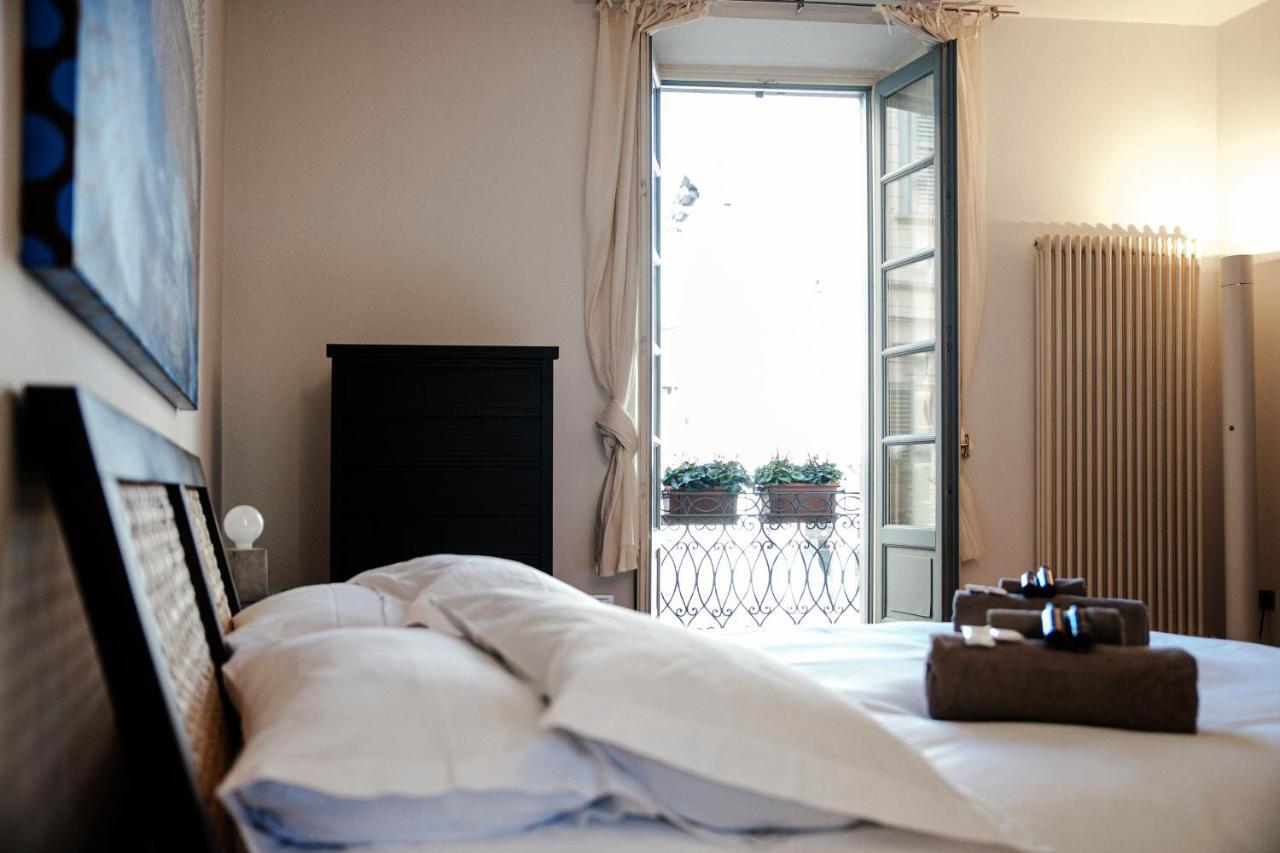 コモLa Finestra Sul Duomo - The House Of Travelersアパートメント エクステリア 写真