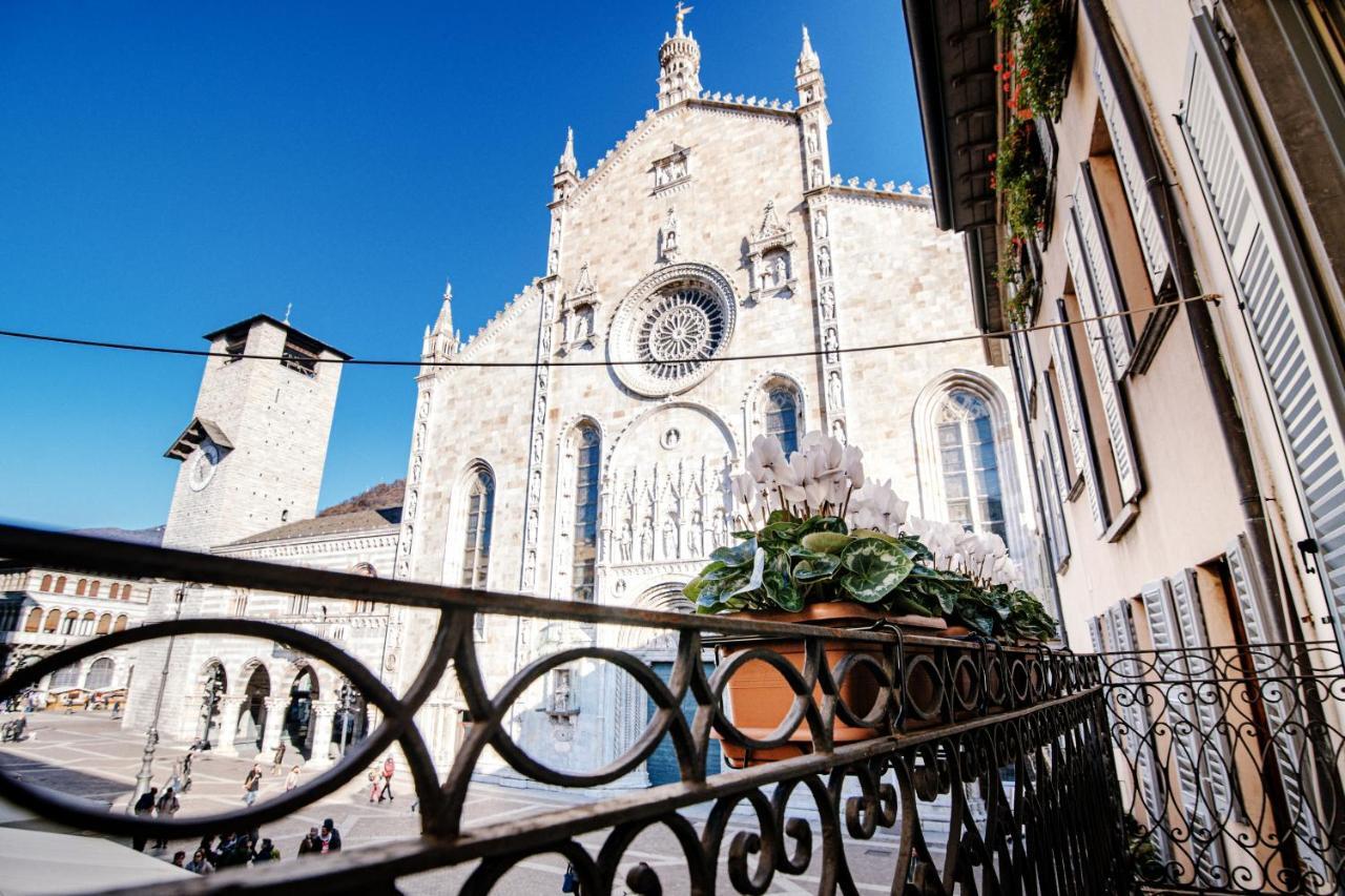コモLa Finestra Sul Duomo - The House Of Travelersアパートメント エクステリア 写真