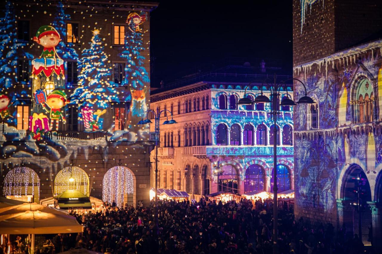 コモLa Finestra Sul Duomo - The House Of Travelersアパートメント エクステリア 写真